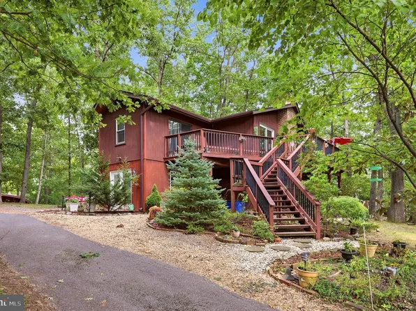 216 Sunset Cir, Cross Junction, VA 22625