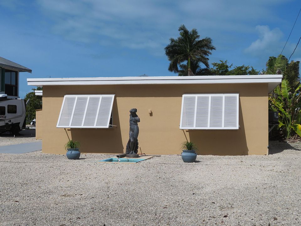 1st image of 2411 Grouper Dr