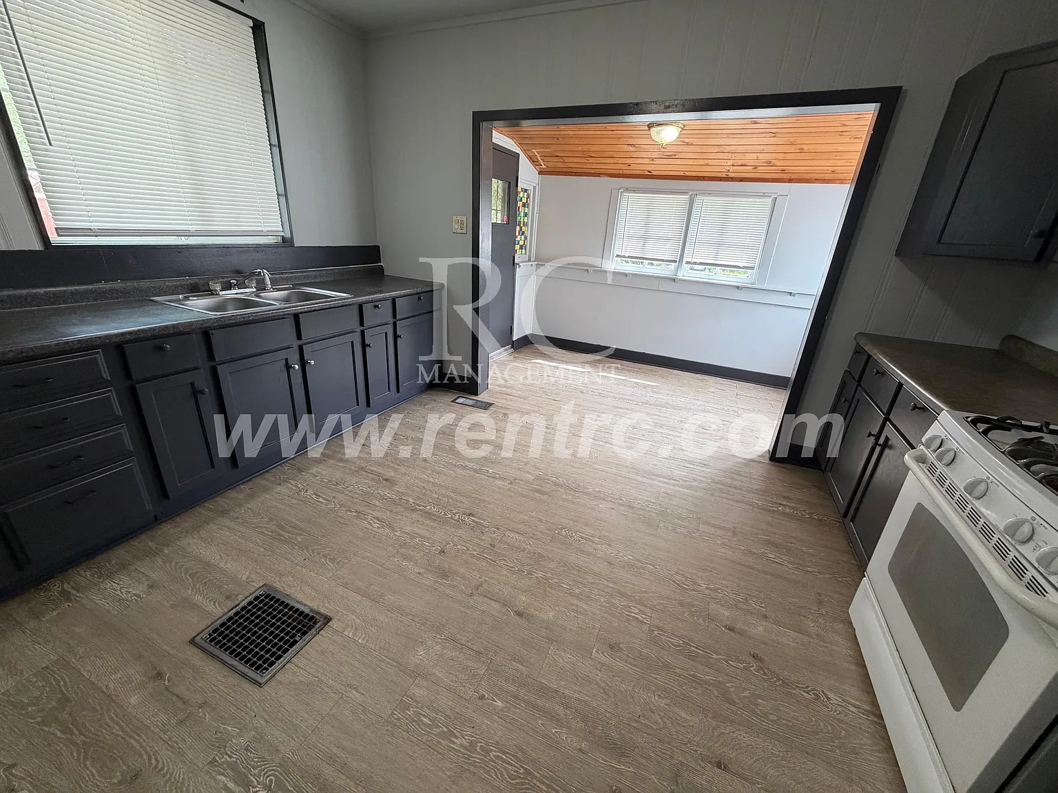2 bed, 1000 sqft, $750 — Photo 3