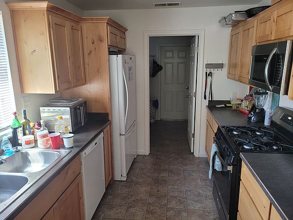 5th image of 1113 Olive St