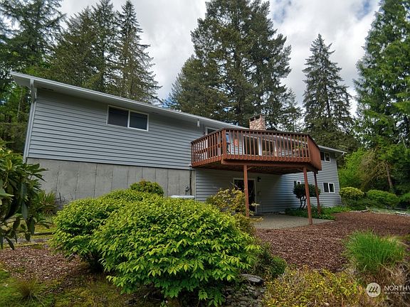 3rd image of 2154 Lakemoor Drive SW