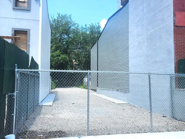 2411 Dean Street 1 image 1 of 3