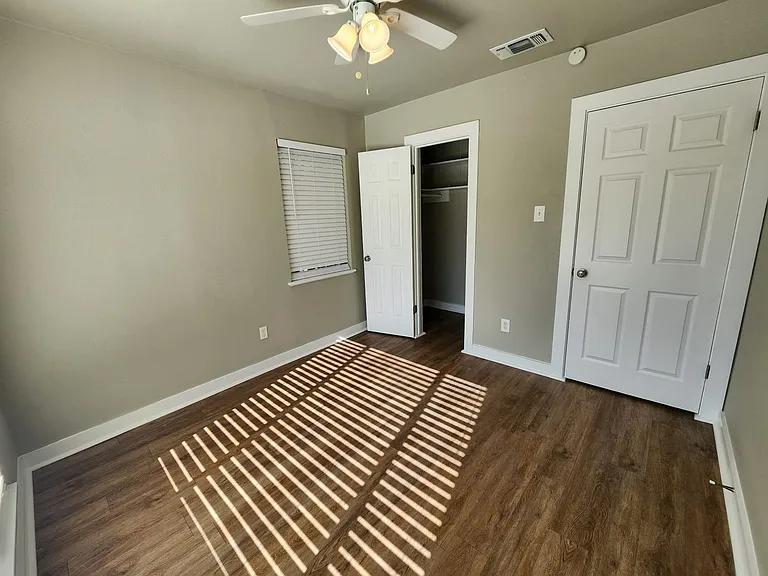 2708 Saint Edwards Cir #B — Photo 11