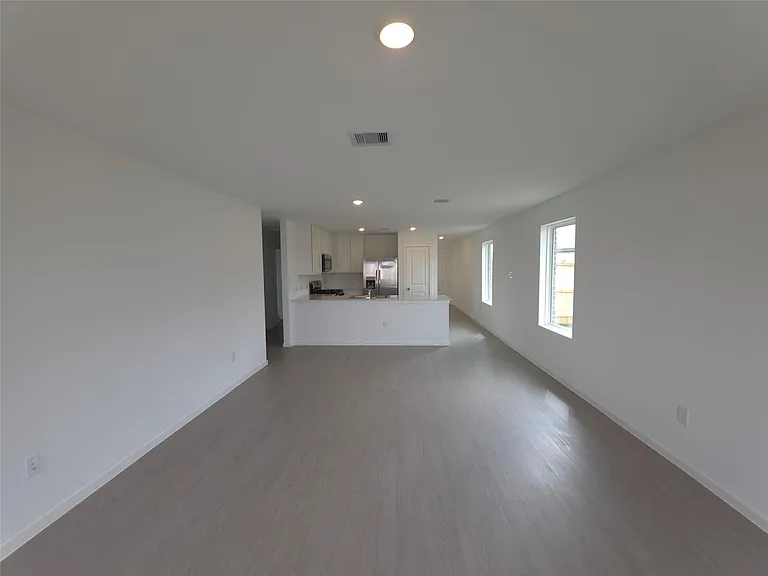 26930 Cascade Sunrise St — Photo 9