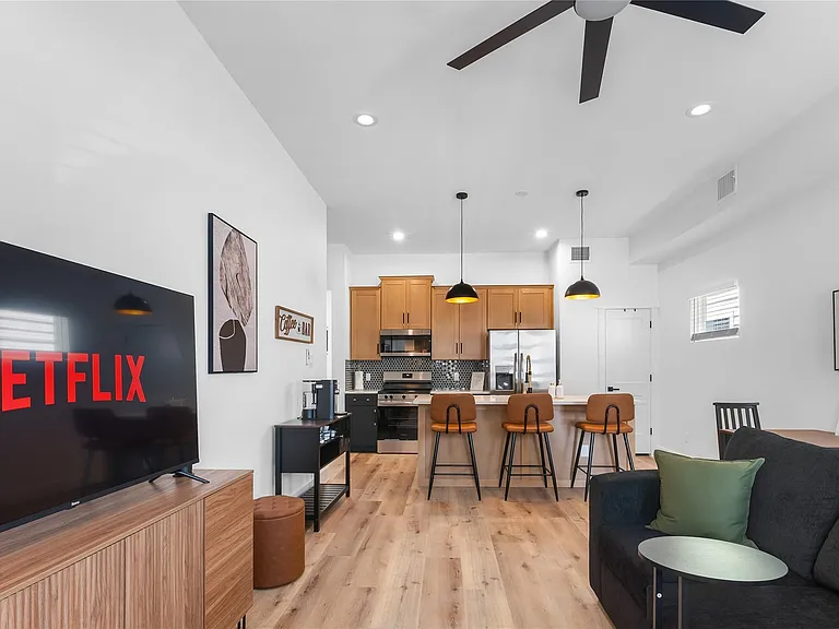 8007 Cora St #A — Photo 17