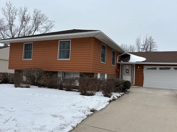 818 Lacy Ave, Streamwood, IL 60107