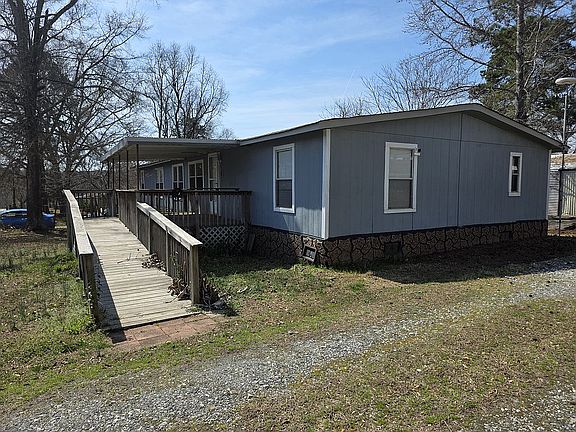 2nd image of 118 Wellington Rd