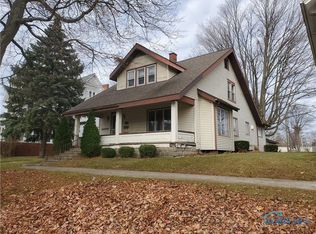 144 W Chestnut St, Wauseon, OH 43567