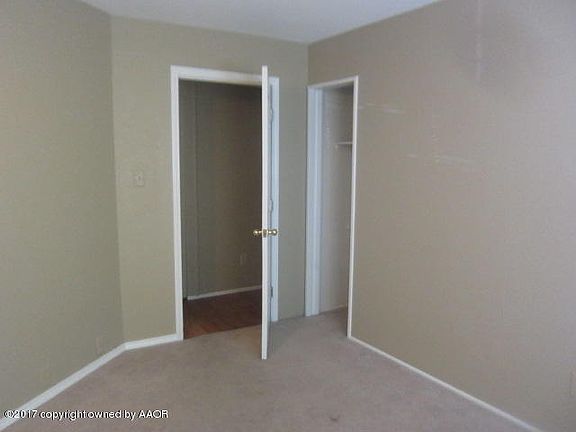 4th image of 305 Teakwood St
