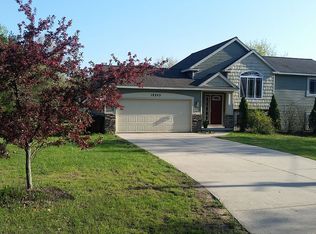 19343 Almy Rd, Howard city, MI 49329