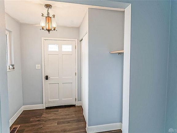 2nd image of 3056 Glenmere Ct