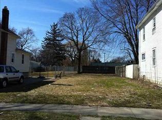 310 Winchester St #V, Monroe, MI