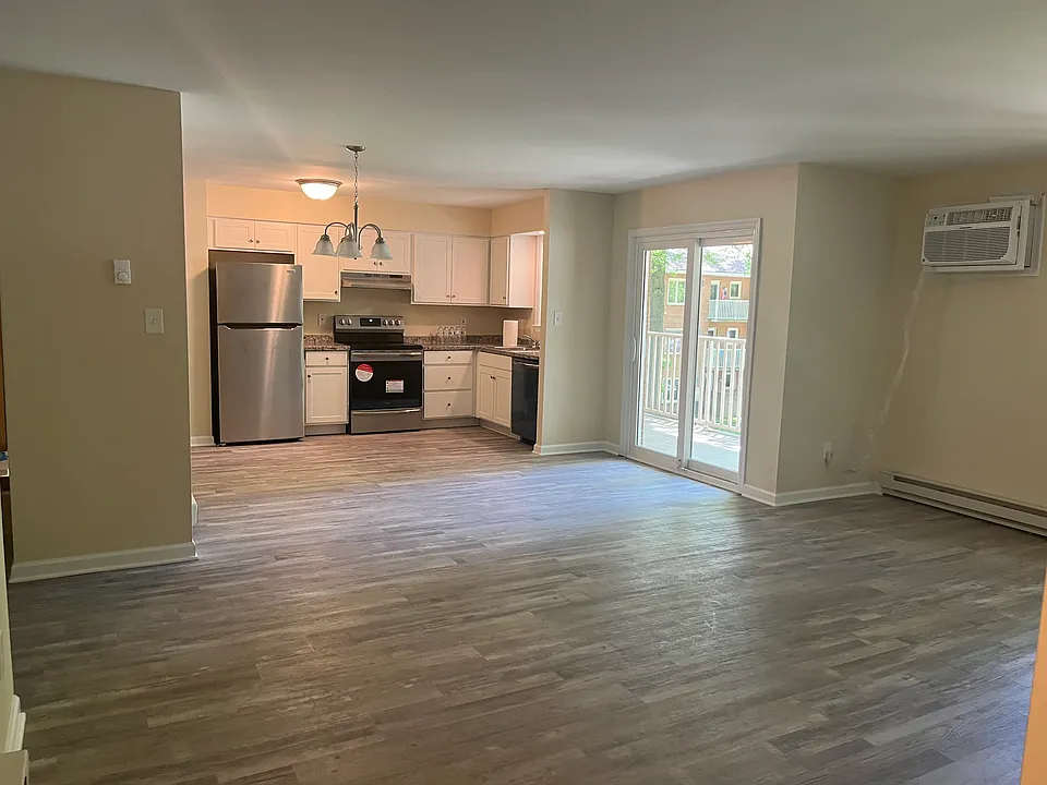400 Winding Way #C-23