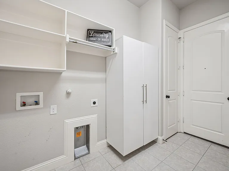 8254 Haltered Horse Ln — Photo 30