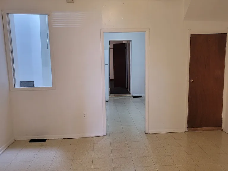 1126 Kaighn Ave — Photo 1