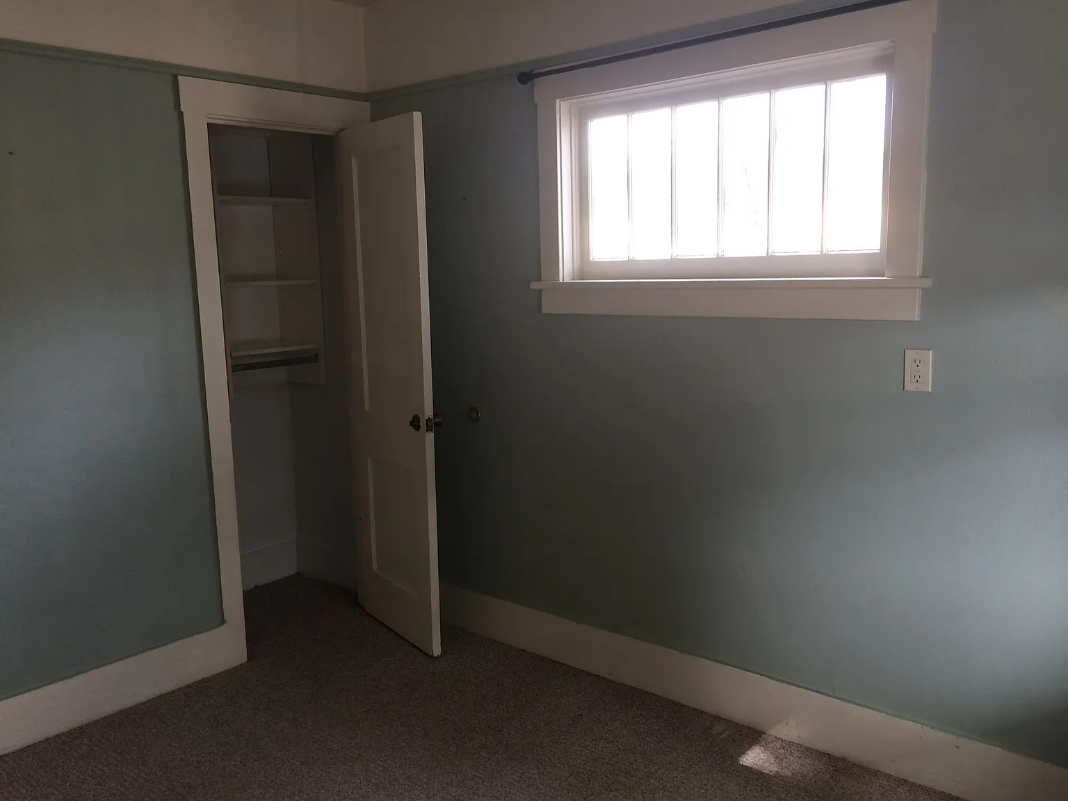 3 bed, 1250 sqft, $2,500 — Photo 4