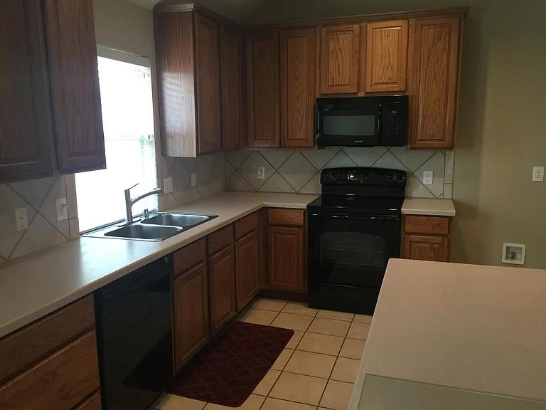 13645 Valley Mills Dr — Photo 5