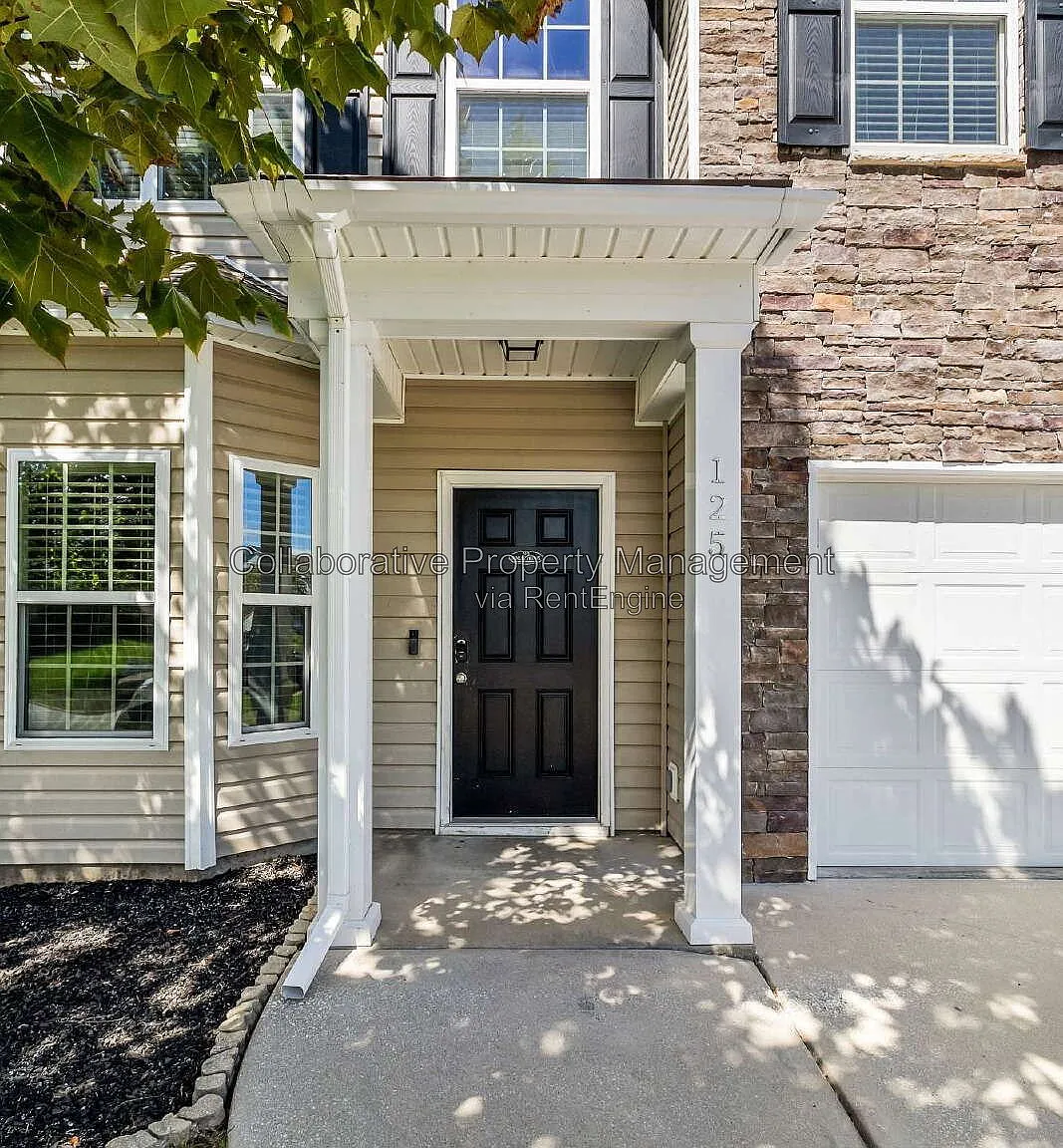 3 bed, 2.5 bath, 2160 sqft, $2,400 — Photo 3