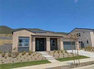 15936 Conservatory Dr, Fontana, CA 92336