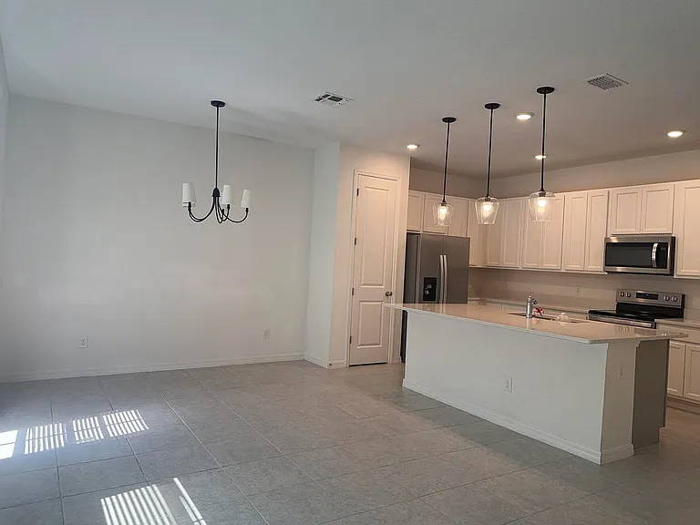 1488 Discovery St #1488 — Photo 8