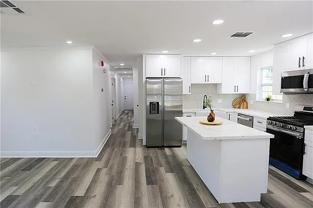 7900 Simon St — Photo 6