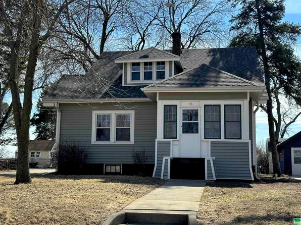 18 W Bloomingdale St, Vermillion, SD 57069