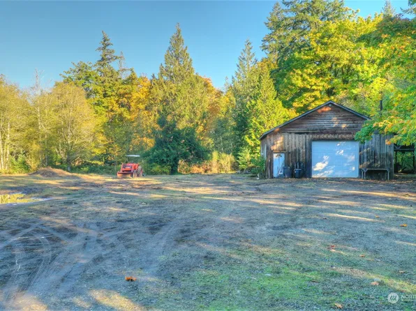 5620 Steamboat Island Road NW, Olympia, WA 98502