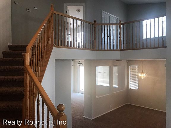 5th image of 10505 Sandberg Ln