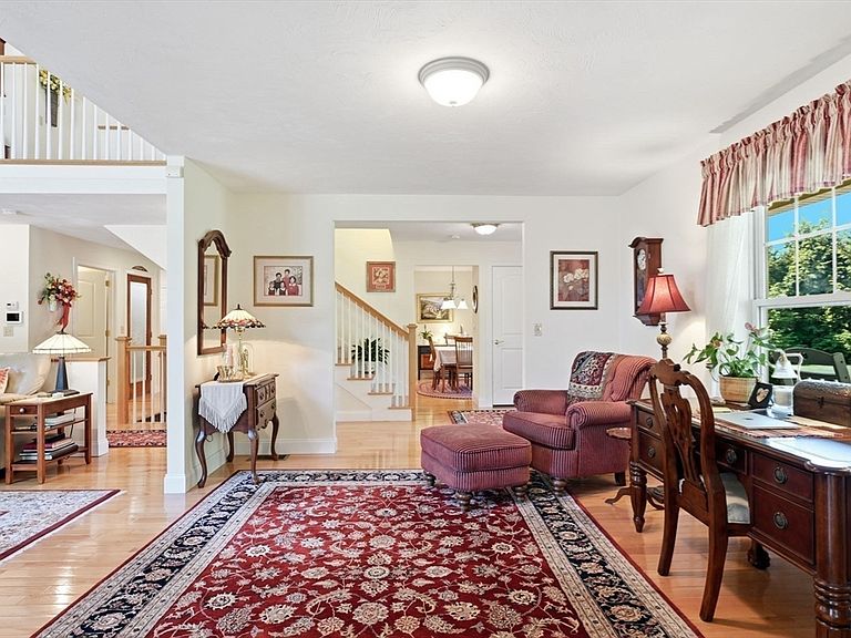 Listing photo 4