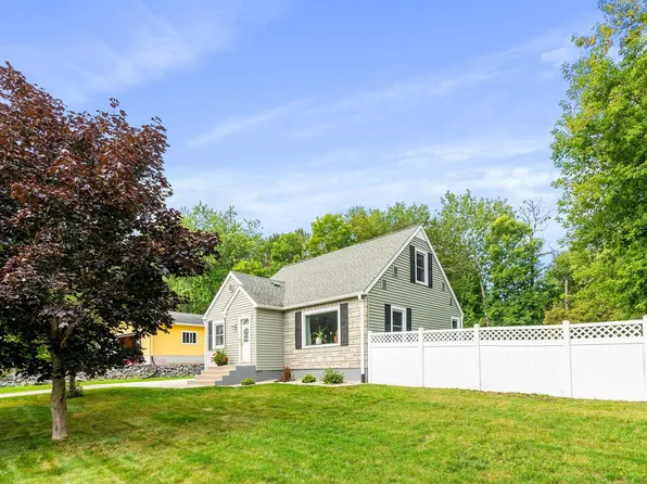 2327 Hillcrest Dr, Duluth, MN 55811