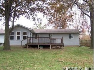 9 Carol Lee Dr, East Alton, IL