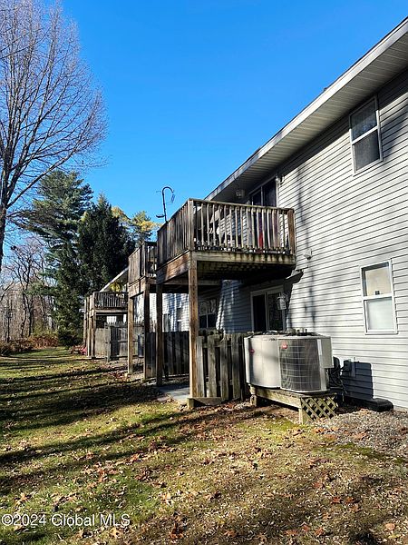 2nd image of 25 Pine Lane #B-4