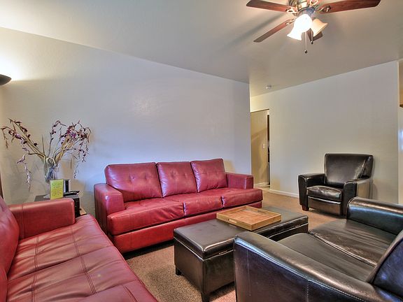 4th image of 7056 Larchmont Dr