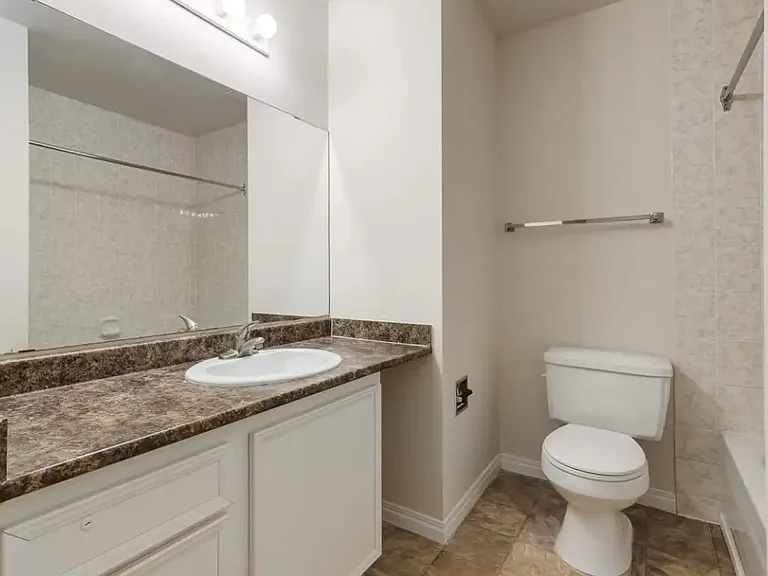 4 Hooper Cres NW — Photo 24