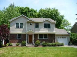 349 New Bridge Rd, New Milford, NJ 07646