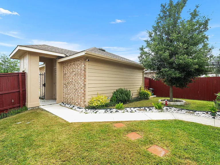 5917 Principale Dr — Photo 4