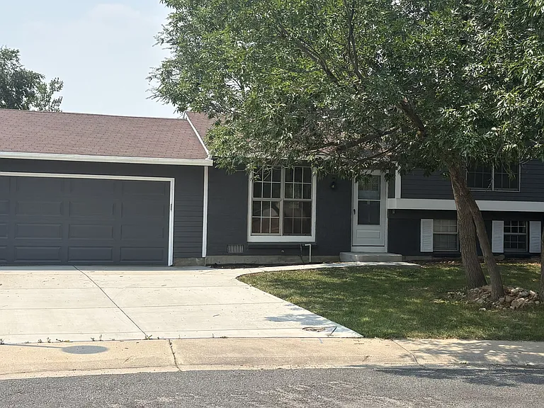 701 Harrison Dr — Photo 1