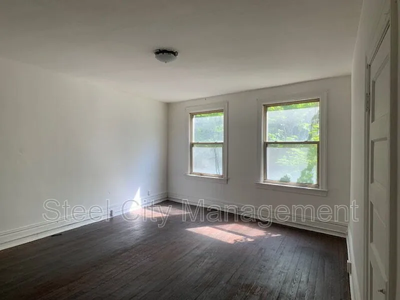 2 bed, 1.0 bath, 1200 sqft, $1,469 — Photo 4