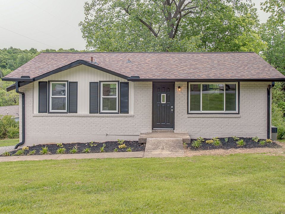 1st image of 2323 Woodridge Dr