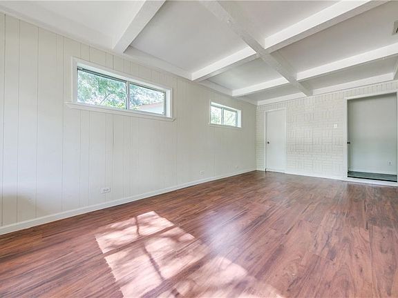 3rd image of 7850 Woodshire Dr