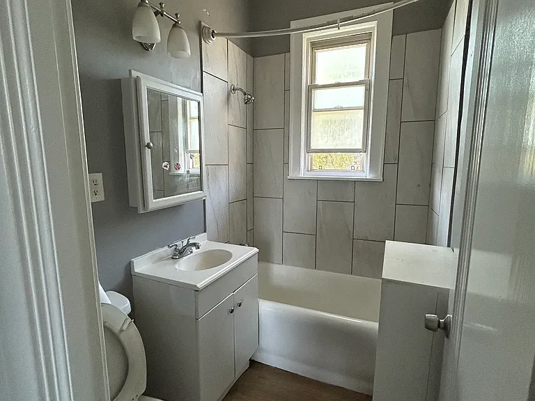 4500 S Wells St — Photo 7