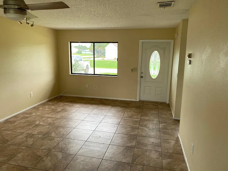 18727 Arapahoe Cir — Photo 4
