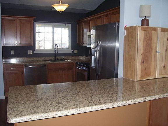 3rd image of 1512 Alder Dr