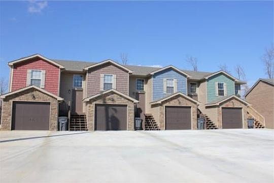 1st image of 1729 Thistlewood Dr APT B