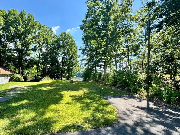 136 Elgin Dr, Anderson, SC 29621