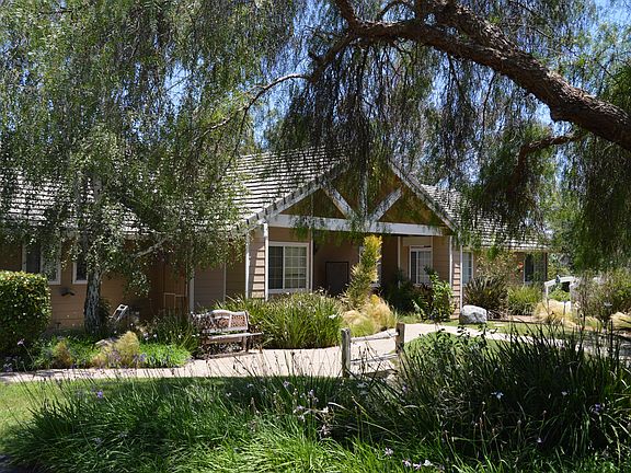 2nd image of 3812 Paseo De Olivos