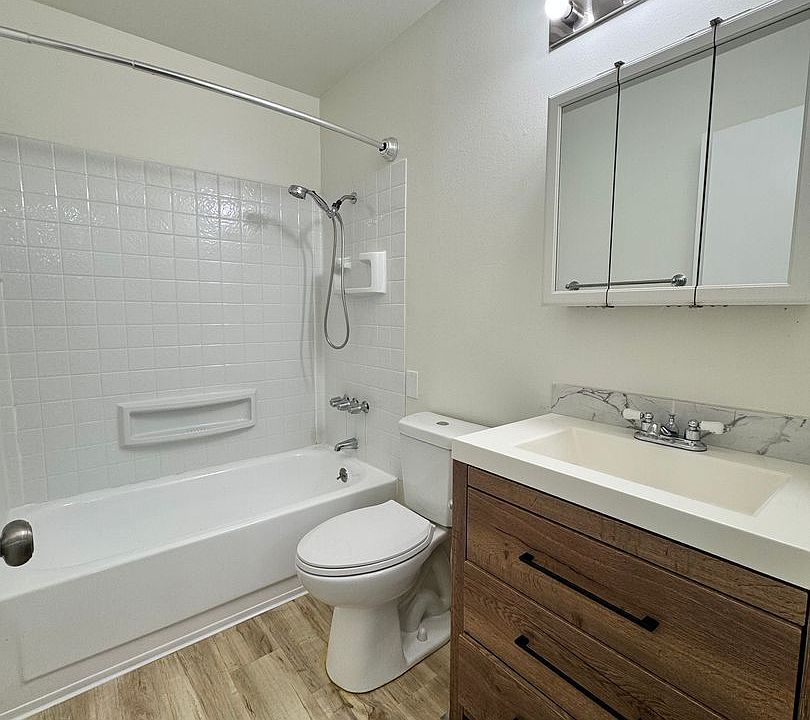 1st image of 2415 Columbia Blvd #2B-1Ba-1672Sqft
