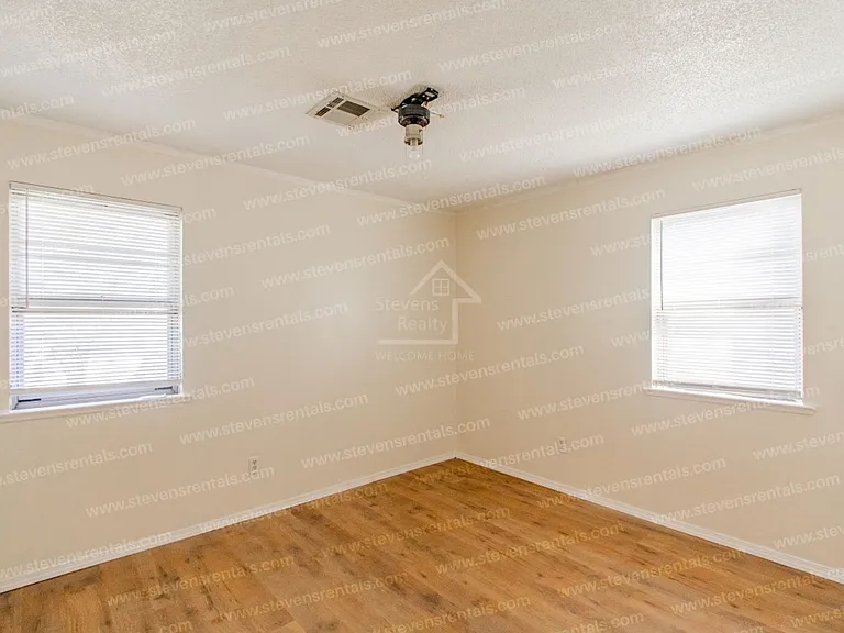 5311 NW Elm Ave — Photo 36