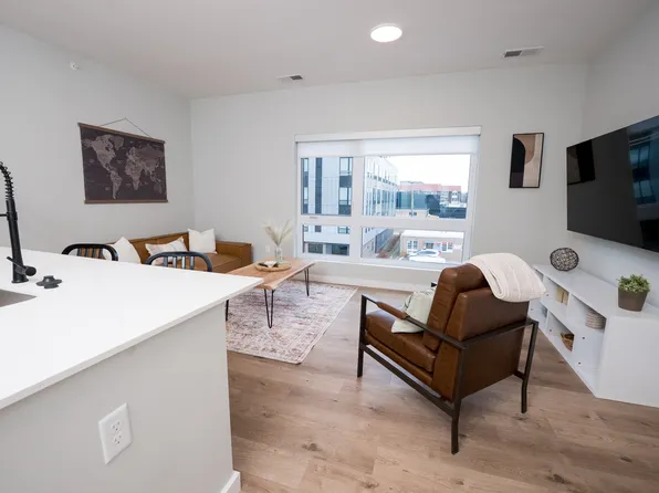 60 E Green St #507, Champaign, IL 61820