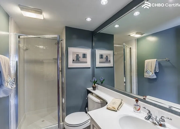 8380 Greensboro Dr #810 — Photo 15